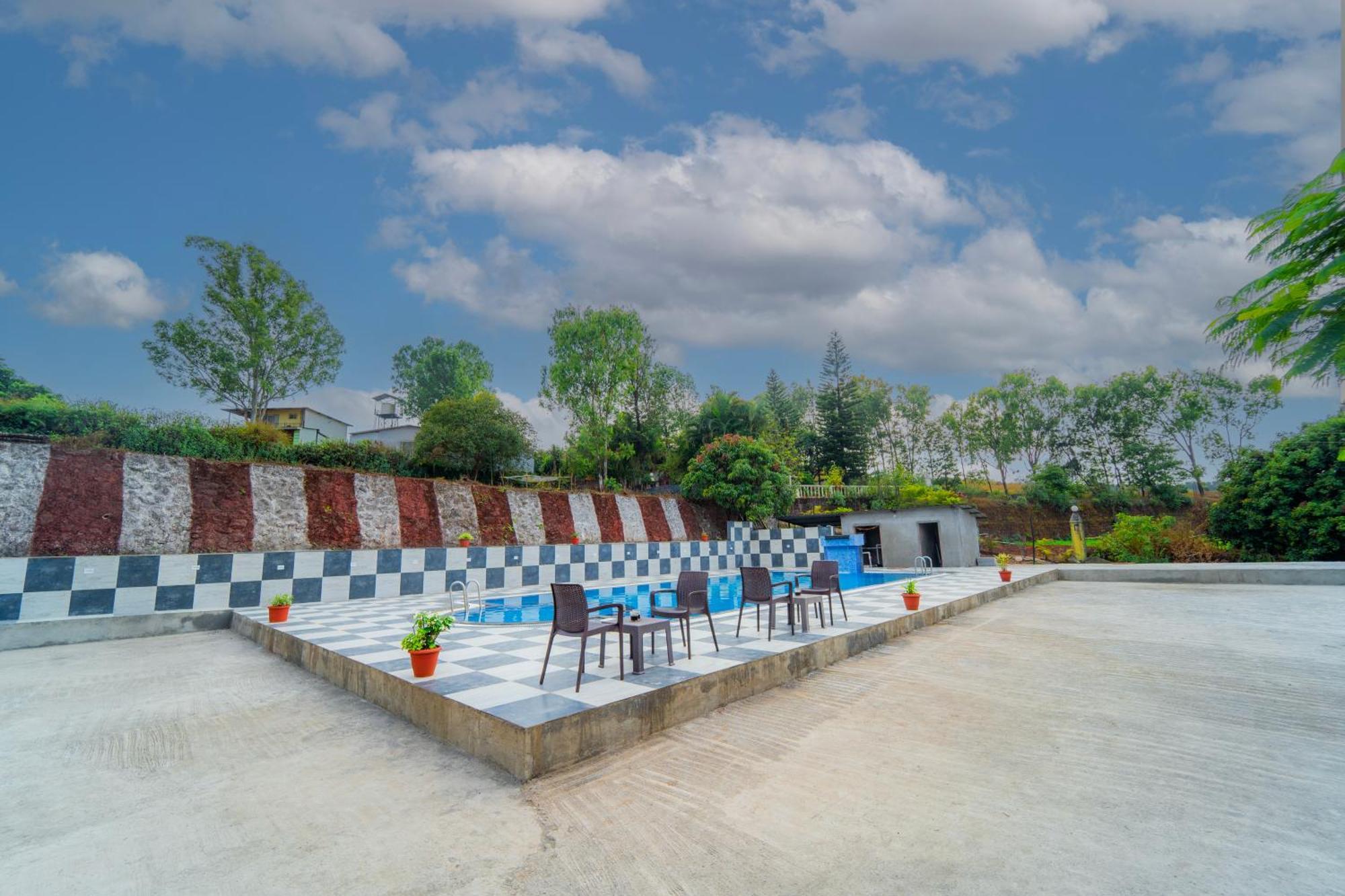 Treebo Jeevan Village 潘奇加尼 外观 照片